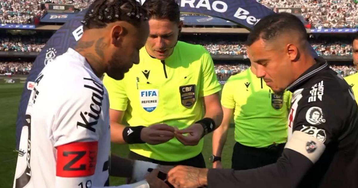 Coutinho’s Brace Sinks Santos as Neymar Endures Worst Career Defeat